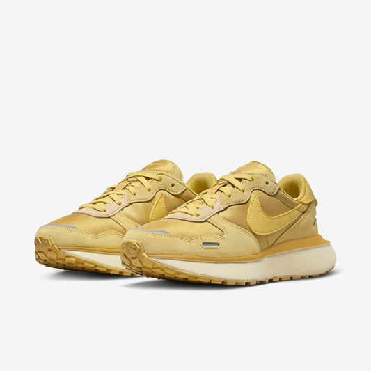 Nike Phoenix Waffle Yellow